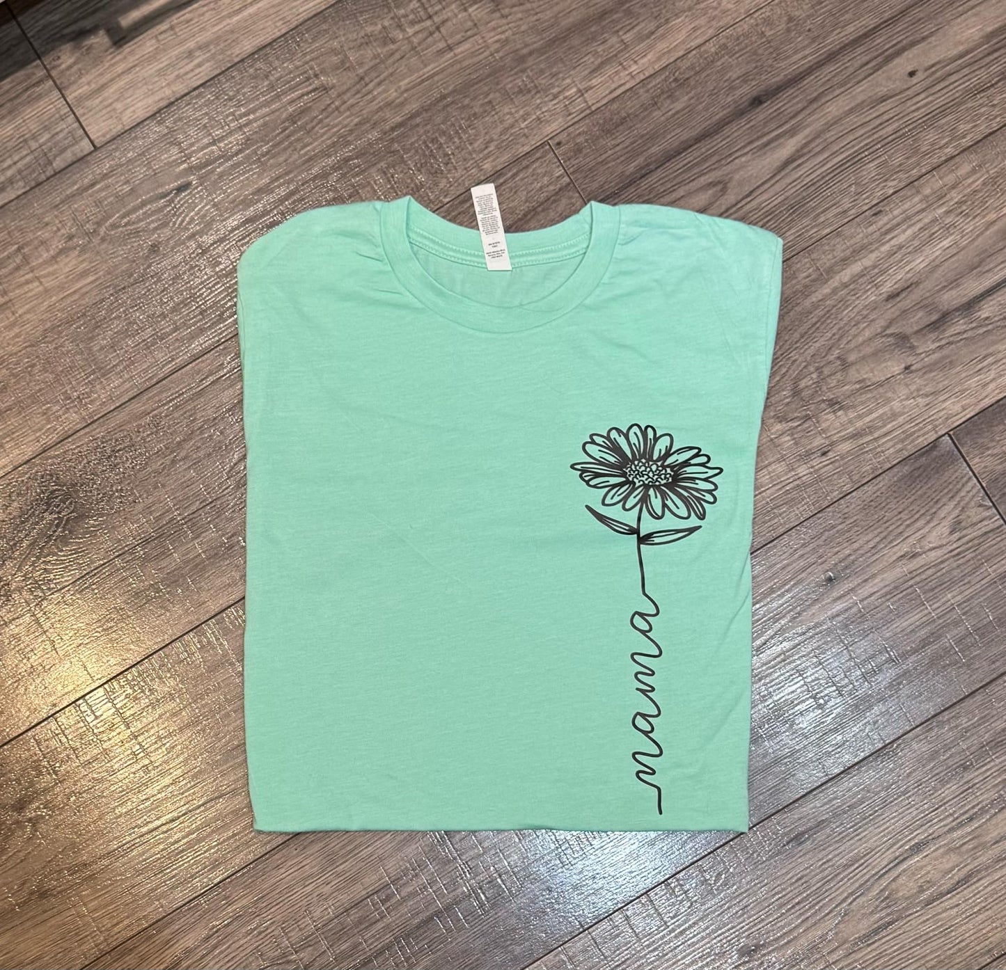 Mama Flower T-shirt SIZE MEDIUM-MINT