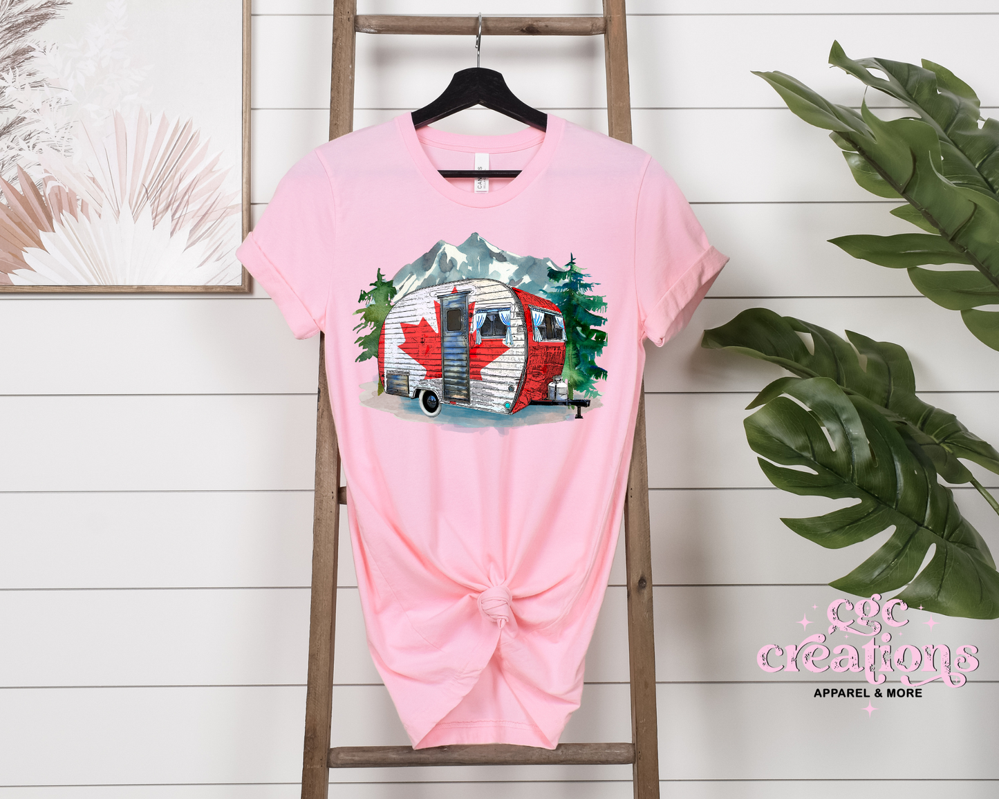Canada Travel Trailer T-Shirt